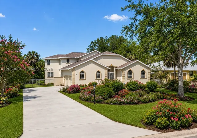 Photo 1 of Single family home for sale at 474 N Afterglow Circle, Crystal River, FL 34429 | MLS# A12030084 | Listing updated on 2026-10-09