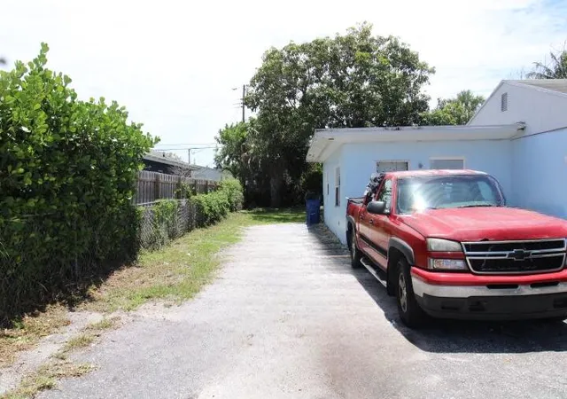 Homes for sale in Riviera Beach, FL | 1417 W 32nd St, Riviera Beach, FL 33404 | MLS# B26036128