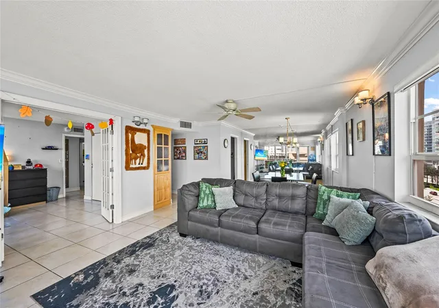 Homes for sale in Pompano Beach, FL | 133 N Pompano Bch Blvd, Pompano Beach, FL 33062