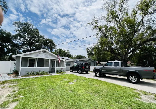 Homes for sale in Tampa, FL | 8719 N Ashley St, Tampa, FL 33604 | MLS# B26036237