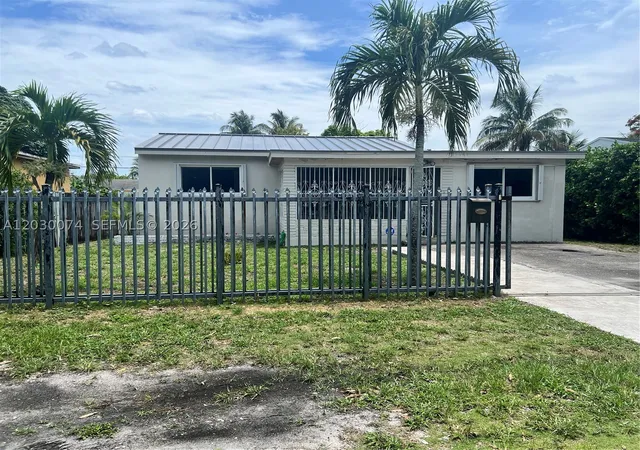 1st image of 250 Ne 160th St, Miami, FL 33162 | MLS# A12030074