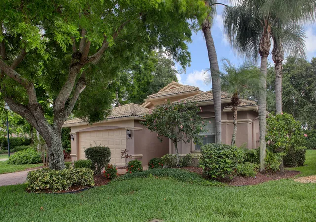 Homes for sale in Lake Worth, FL | 9689 Positano Wy, Lake Worth, FL 33467 | MLS# B26036287