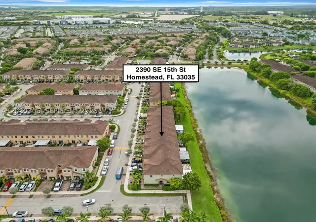 Photo 4 of Townhouse for sale at 2390 Se 15Th St, Homestead, FL 33035 | MLS# A12030306 | Listing updated on 2026-09-29