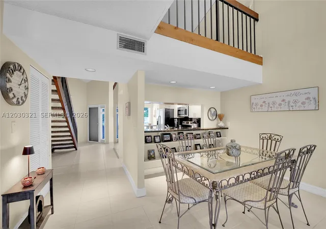 3rd image of 1400 Nw 9Th Ave #C-18, Boca Raton, FL 33486 | MLS# A12030321