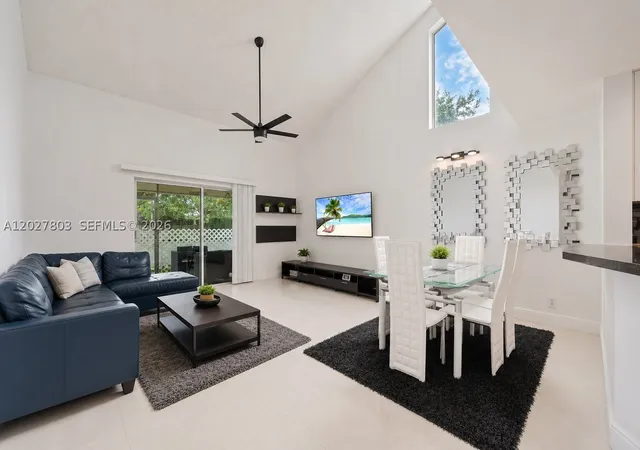 2nd image of 15723 Woodgate Pl #E, Sunrise, FL 33326 | MLS# A12027803