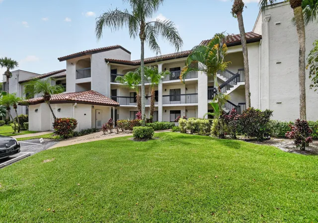 Homes for sale in Boynton Beach, FL | 10173 Mangrove Dr #204, Boynton Beach, FL 33437 | MLS# B26036406