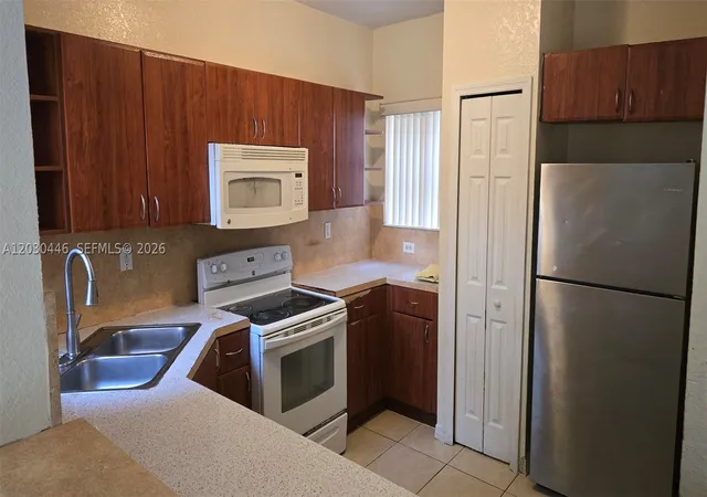 Homes for sale in Florida City, FL | 671 Sw 10th St, Florida City, FL 33034 | MLS# A12030446