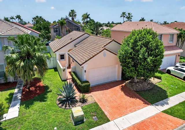 64th image of 327 Sw 191st Ter, Pembroke Pines, FL 33029 | MLS# B26036461