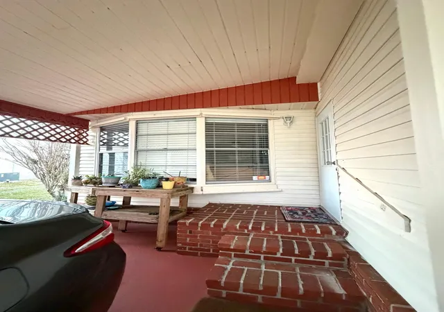 Homes for sale in Port St Lucie, FL | 65 W Caribbean, Port St Lucie, FL 34952 | MLS# B26036459