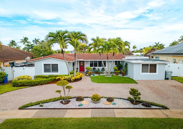 2nd image of 801 Se 5th Ter, Pompano Beach, FL 33060 | MLS# B26036513
