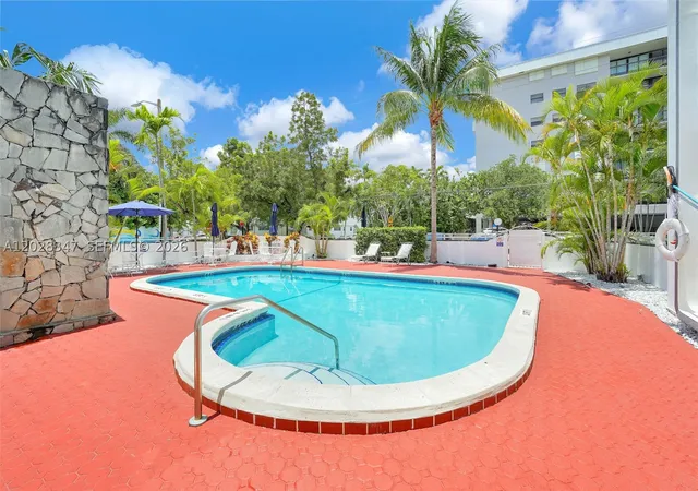3rd image of 1075 93Rd St #207, Bay Harbor Islands, FL 33154 | MLS# A12028347