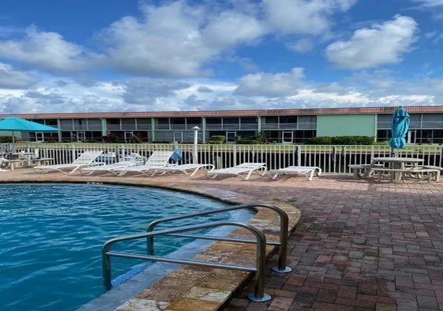 image of 120 Wettaw Ln, North Palm Beach, FL 33408