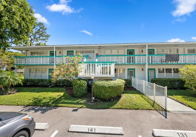 2nd image of 142 Ventnor Dr, Deerfield Beach, FL 33442
