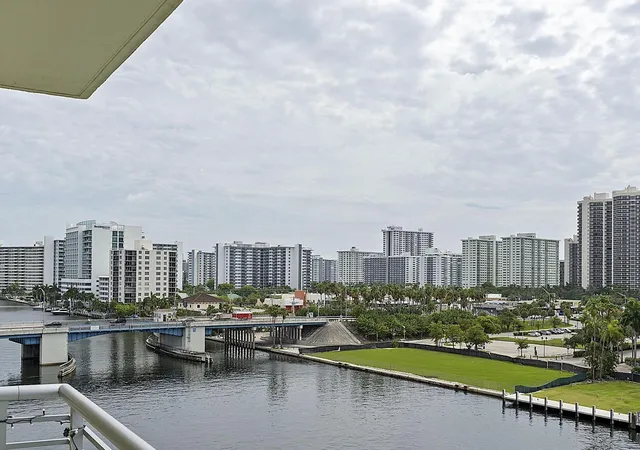 Homes for sale in Fort Lauderdale, FL | 2900 Ne 30th St #Apt 8j, Fort Lauderdale, FL 33306 | MLS# B26036675