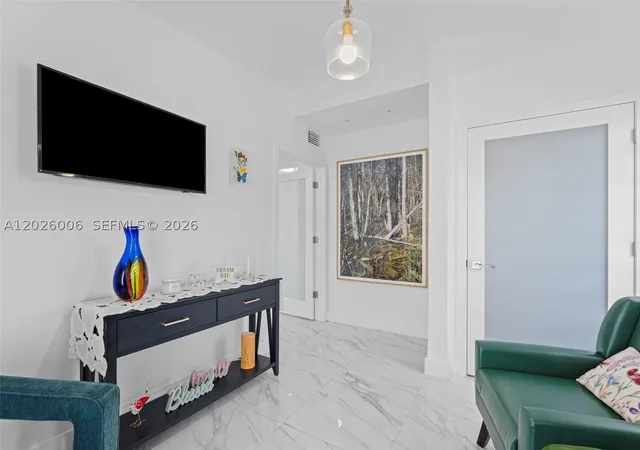 Homes for sale in Miami, FL | 10700 Sw 46Th St, Miami, FL 33165 | MLS# A12026006