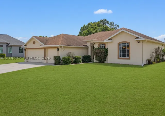 2nd image of 3002 Balsam Court, La Belle, FL 33935 | MLS# A12030947
