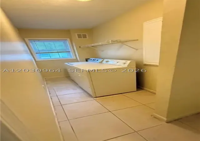 Photo 4 of House for sale at 1742 Sw 44Th Ter, Fort Lauderdale, FL 33317 | MLS# A12030964 | Listing updated on 2026-08-26