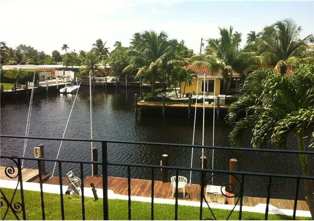3rd image of 301 E Mcnab Rd E, Pompano Beach, FL 33060