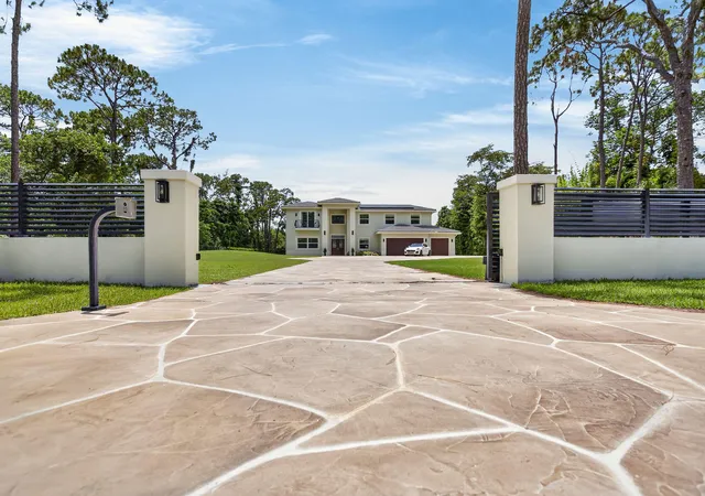 Homes for sale in Parkland, FL | 6077 Nw 71st Ter, Parkland, FL 33067 | MLS# B26036940
