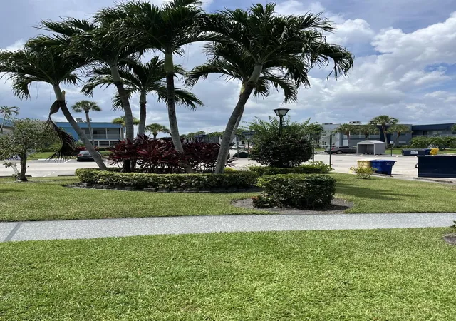 Homes for sale in Delray Beach, FL | 358 Burgundy H, Delray Beach, FL 33484 | MLS# B26036943