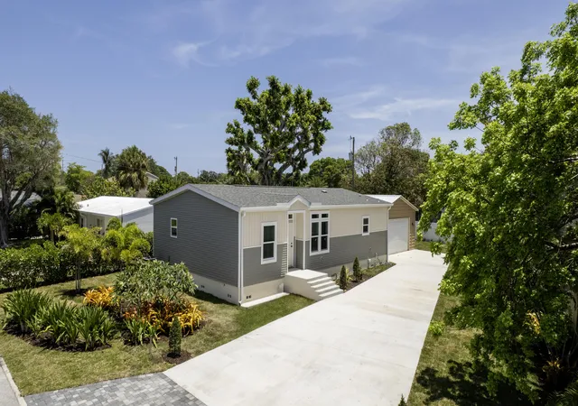 1st image of 1757 N 12th Ct Ct N, Lake Worth Beach, FL 33460 | MLS# B26036995