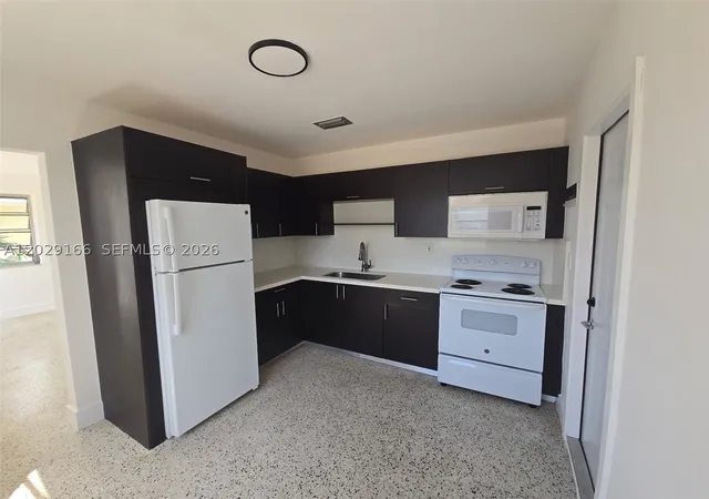 2nd image of 3435 Nw 4Th St, Miami, FL 33125 | MLS# A12029166