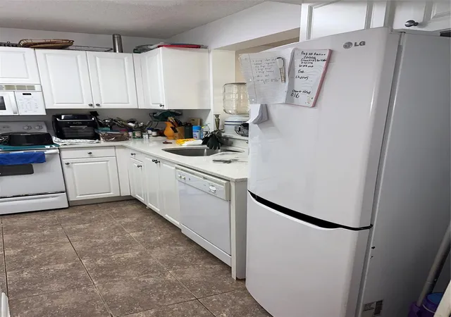 4th image of 1450 Se 3Rd Ave #107, Dania, FL 33004 | MLS# B26037133