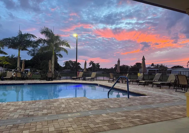 Homes for sale in Lake Worth, FL | 3409 Lake Overlook Pl, Lake Worth, FL 33462 | MLS# B26037159