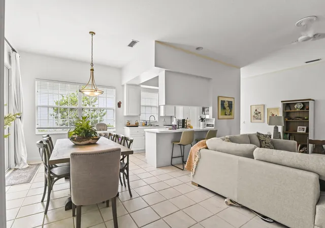 5th image of 4766 Valencia Dr, Delray Beach, FL 33445 | MLS# B26037157