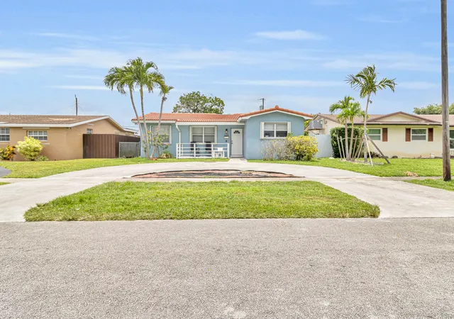 1st image of 2200 N 47th Ave, Hollywood, FL 33021 | MLS# B26037183