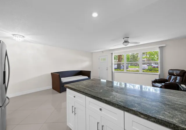 5th image of 2503 Antigua Ter #E1, Coconut Creek, FL 33066 | MLS# B26037202