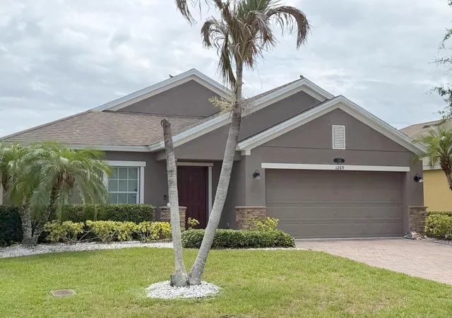Homes for sale in Vero Beach, FL | 1269 Sw Lexington Manor Sw, Vero Beach, FL 32962 | MLS# B26037235