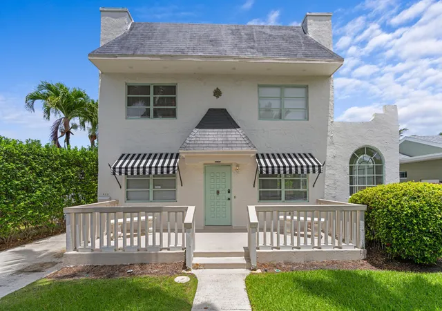 5th image of 422 N Lakeside Dr, Lake Worth Beach, FL 33460 | MLS# B26037253