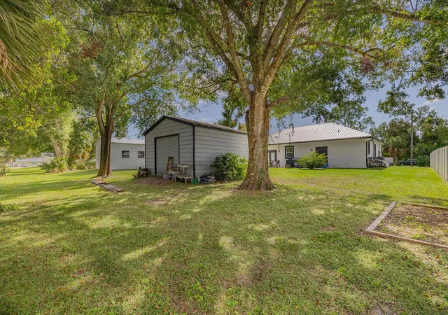 4th image of 1014 Sw 11Th St, Okeechobee, FL 34974 | MLS# B26037283