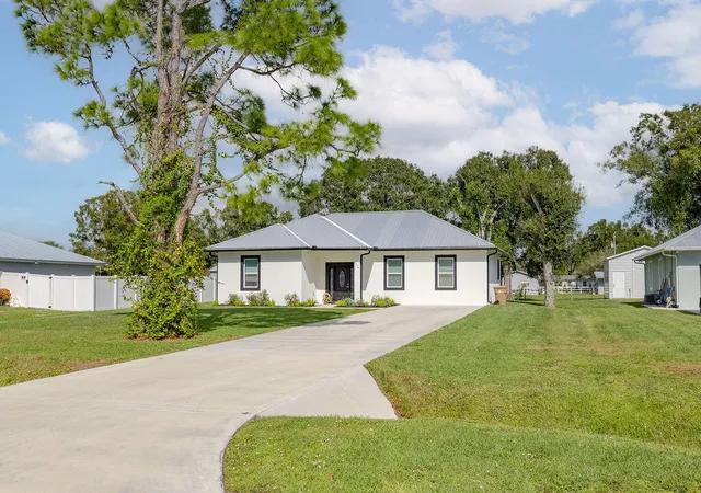 5th image of 1014 Sw 11Th St, Okeechobee, FL 34974 | MLS# B26037283