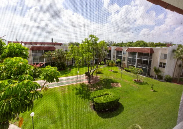 4th image of 3531 Inverrary Dr #H406, Lauderhill, FL 33319 | MLS# B26037316