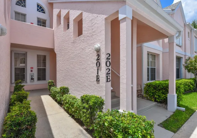 2nd image of 201 Muirfield Ct #201e, Jupiter, FL 33458 | MLS# B26037340