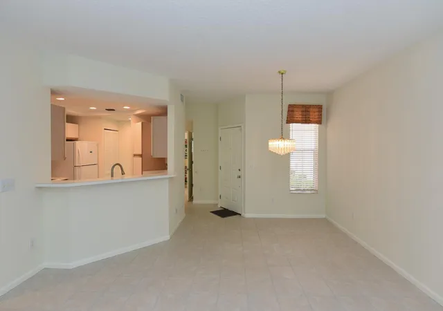 3rd image of 201 Muirfield Ct #201e, Jupiter, FL 33458 | MLS# B26037340