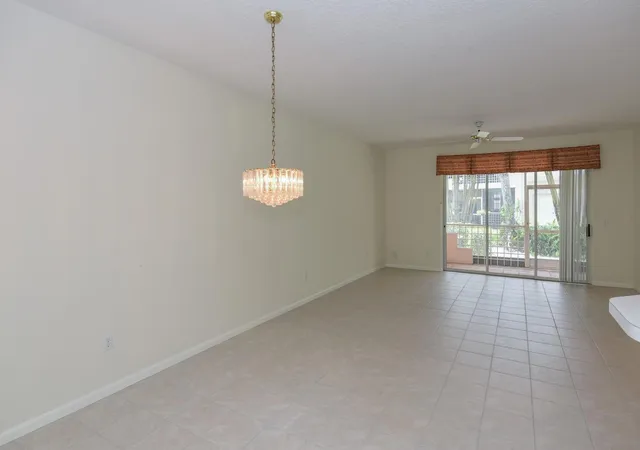 5th image of 201 Muirfield Ct #201e, Jupiter, FL 33458 | MLS# B26037340