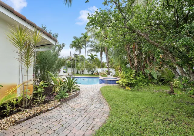 38th image of 2501 Ne 26th Ter, Fort Lauderdale, FL 33305 | MLS# B26037334