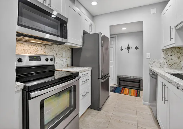 Homes for sale in Boca Raton, FL | 250 Ne 20Th St, Boca Raton, FL 33431