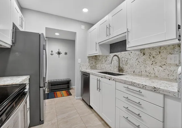 Homes for sale in Boca Raton, FL | 250 Ne 20Th St, Boca Raton, FL 33431