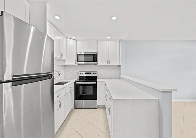 2nd image of 273 Prescott N, Deerfield Beach, FL 33442 | MLS# B26037486
