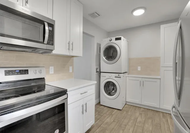 1st image of 2227 Ne 3rd Ave #1 & 2, Delray Beach, FL 33444 | MLS# B26037499