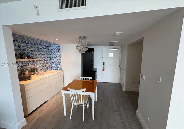 Homes for sale in Miami Beach, FL | 1100 West Ave, Miami Beach, FL 33139 | Houzeo