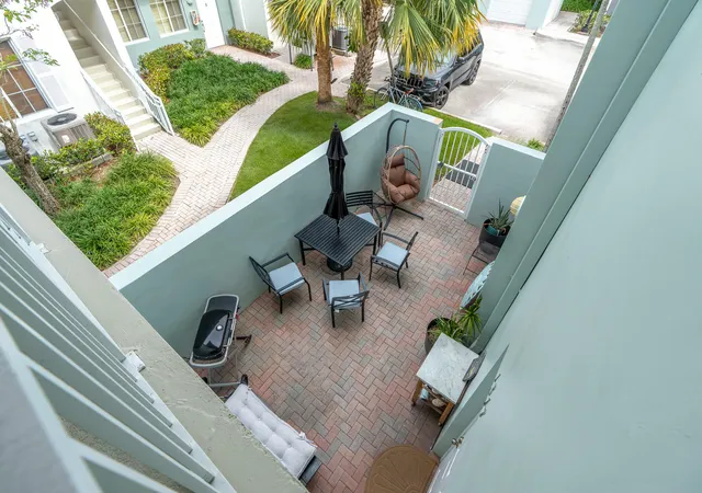 Homes for sale in Fort Lauderdale, FL | 1317 Sw 4th St, Fort Lauderdale, FL 33312 | MLS# B26037573
