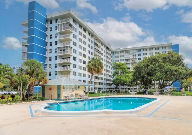 1st image of 4200 Hillcrest Dr #504, Hollywood, FL 33021 | MLS# A12024851