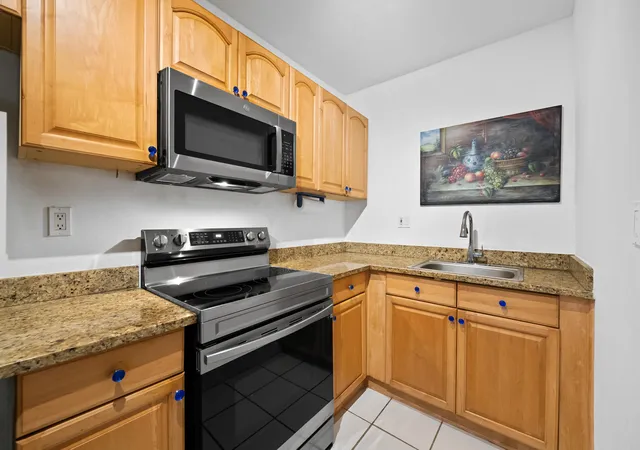 Homes for sale in Fort Lauderdale, FL | 720 Orton Ave #402, Fort Lauderdale, FL 33304 | MLS# B26037631