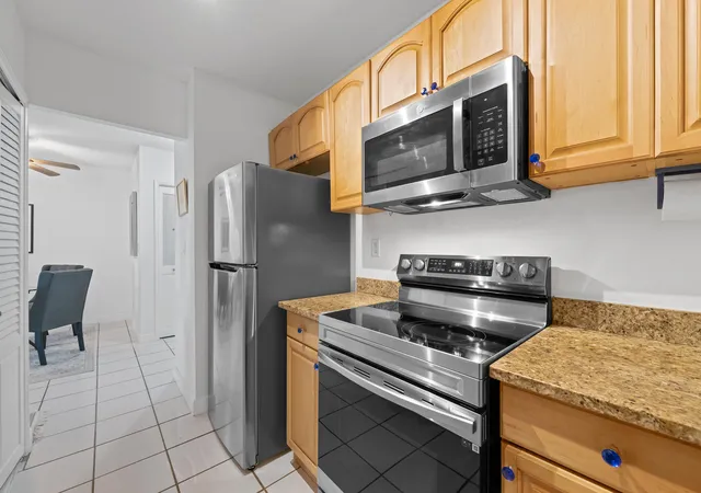 Homes for sale in Fort Lauderdale, FL | 720 Orton Ave #402, Fort Lauderdale, FL 33304 | MLS# B26037631