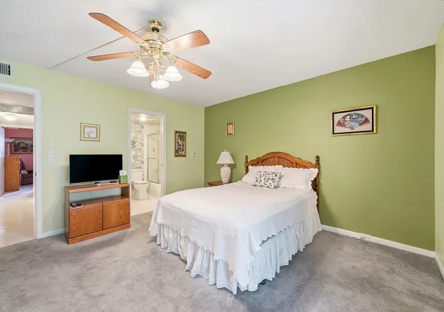 5th image of 2302 Lucaya Ln #E1, Coconut Creek, FL 33066 | MLS# B26037730
